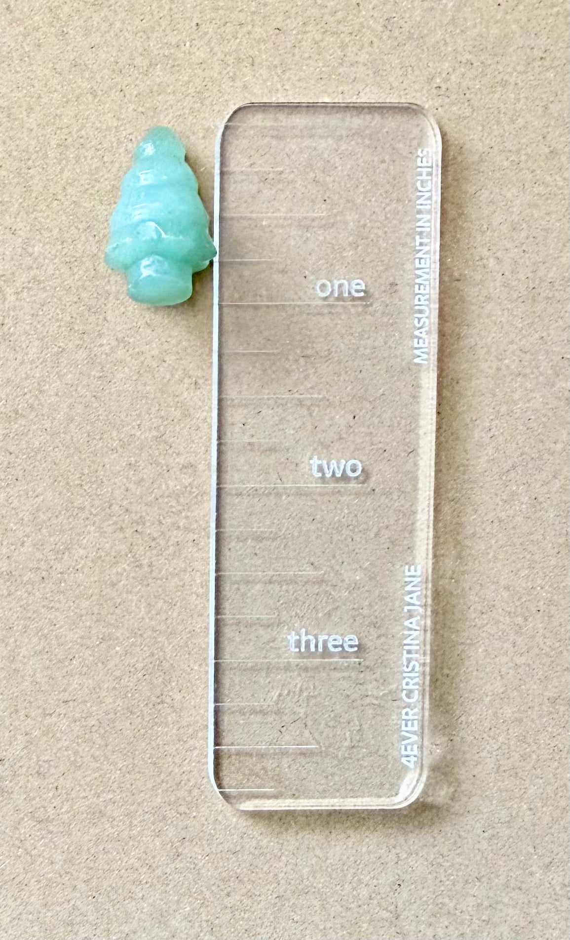 Green Aventurine Christmas Tree Carving – Prosperity, Heart Chakra Healing & Holiday Decor