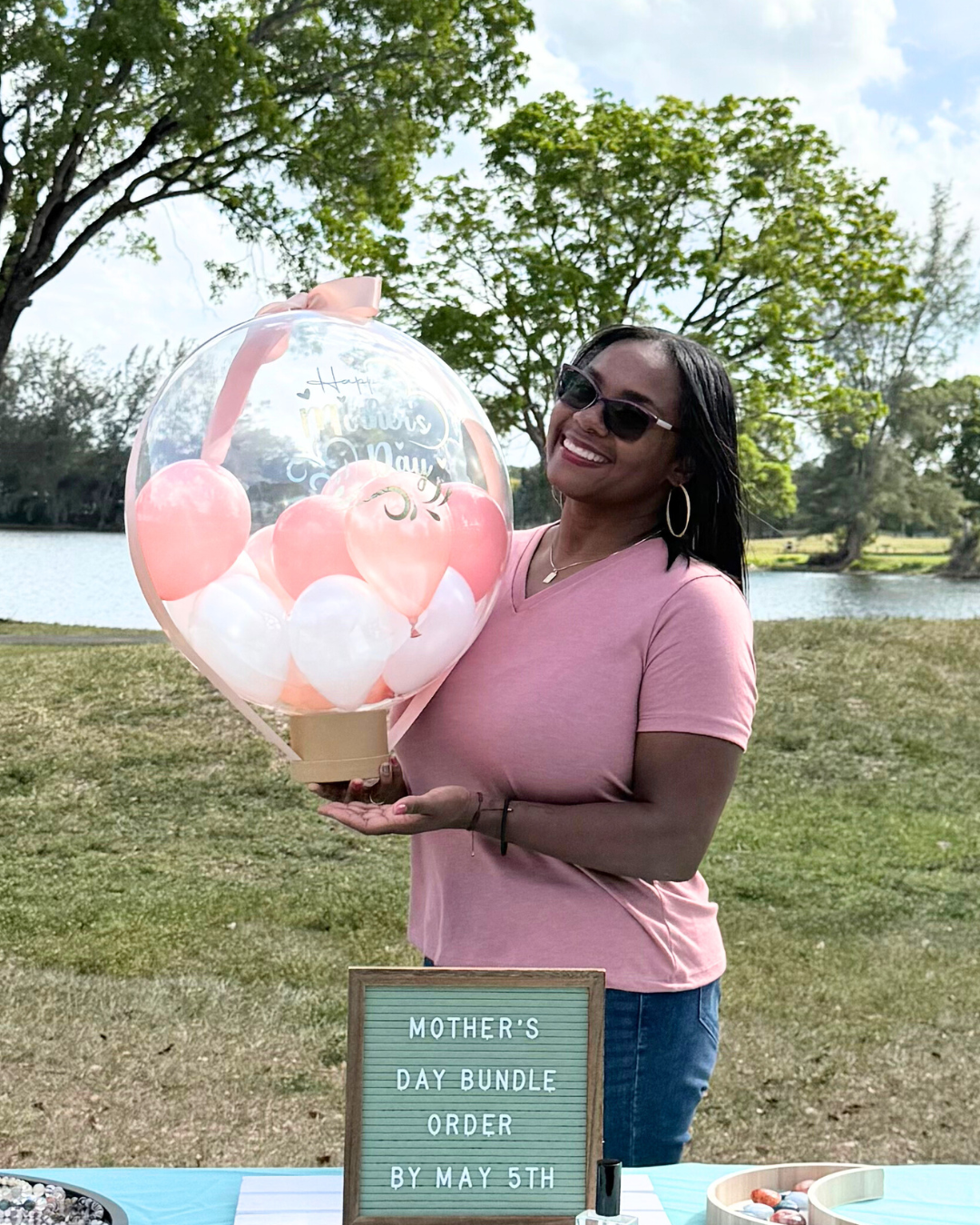 “Love in a Bubble” Balloon Bouquet (24-inch Balloon)