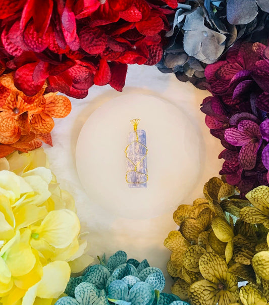 Blue Kyanite Pendant in Yellow Gold Wire